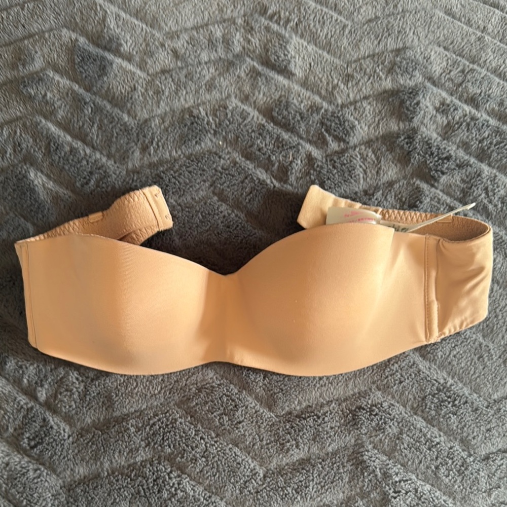 PINK Wear Everywhere Lightly Lined Strapless Bra